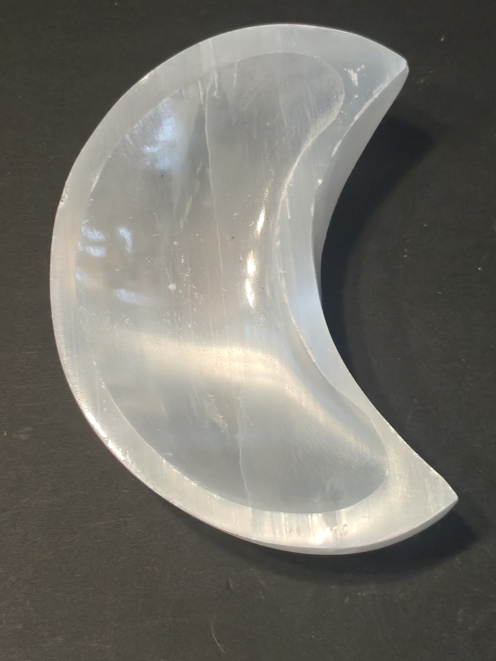 🌙 Satin Spar Selenite Crescent Moon Bowl • Approx. 4” • 5.78 oz